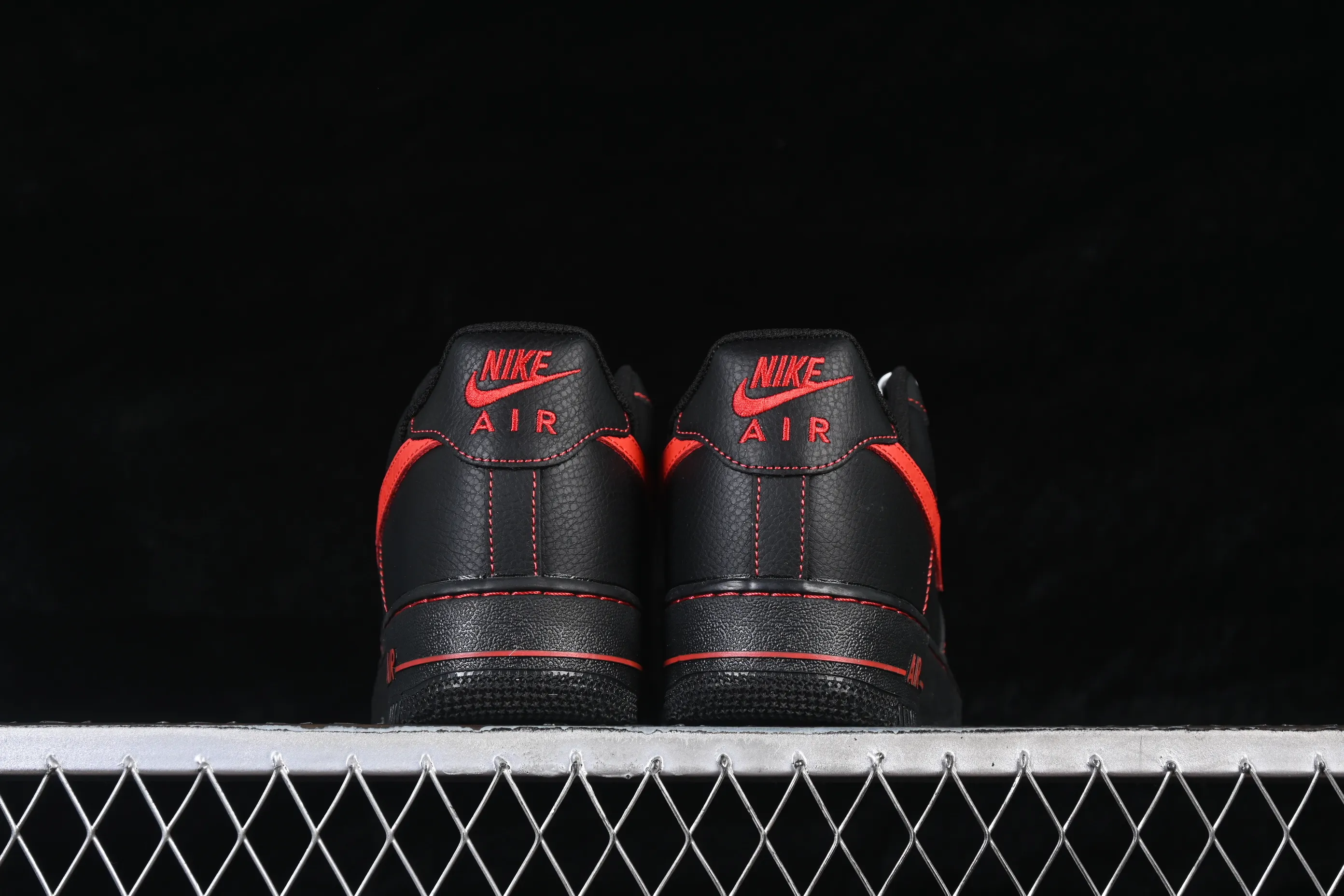 All categories Nk Air Force 1 Air Force series Nk Air Force 1 Low Air Force low-top Nike Air Force 1'07 Low black and red Air Force 1 low-top casual sneakers ZH0316-142